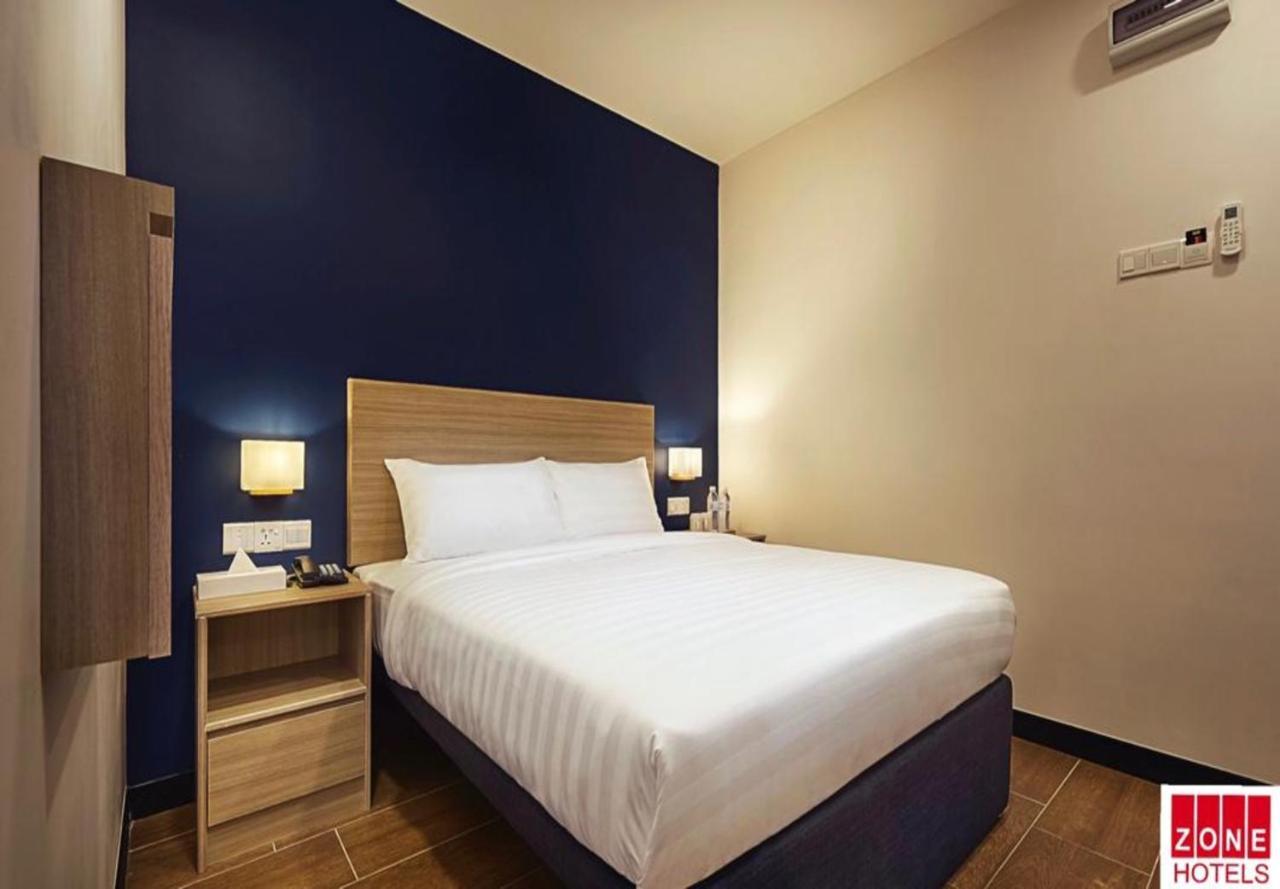 Zone Hotels, Telok Panglima Garang Teluk Panglima Garang Dış mekan fotoğraf