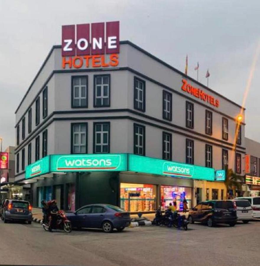Zone Hotels, Telok Panglima Garang Teluk Panglima Garang Dış mekan fotoğraf