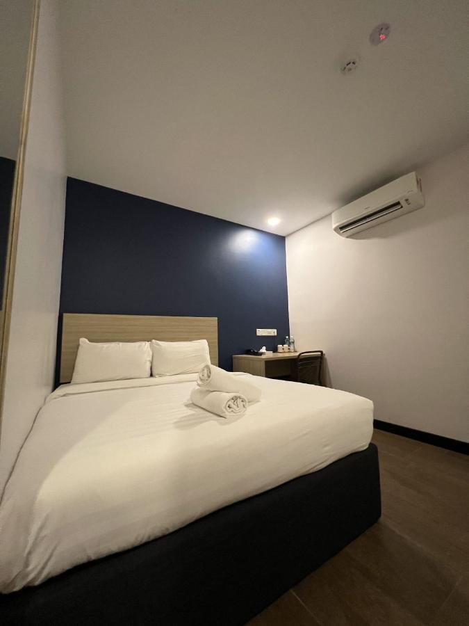 Zone Hotels, Telok Panglima Garang Teluk Panglima Garang Dış mekan fotoğraf