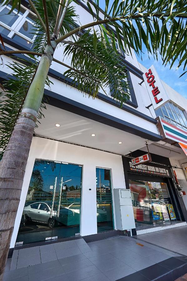 Zone Hotels, Telok Panglima Garang Teluk Panglima Garang Dış mekan fotoğraf