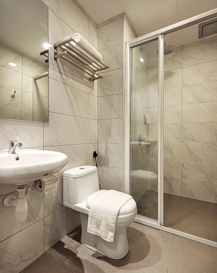 Zone Hotels, Telok Panglima Garang Teluk Panglima Garang Dış mekan fotoğraf
